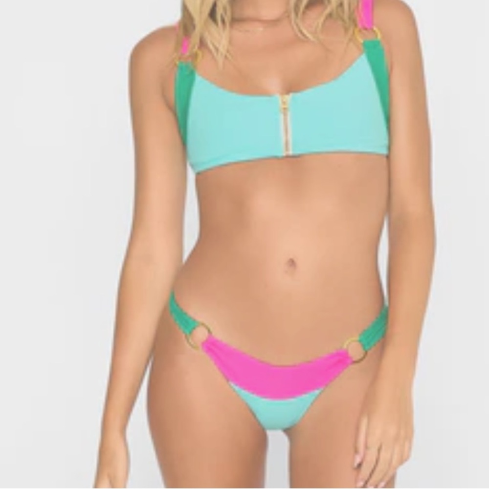 Beach bunny